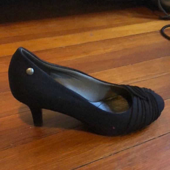 Heels - Picture 4 of 5